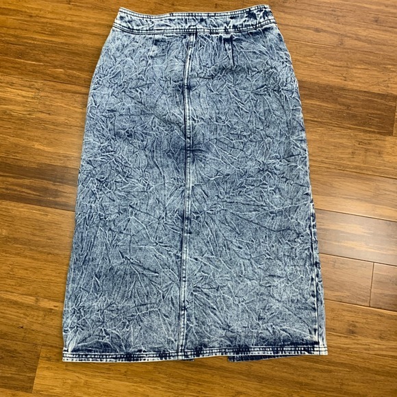 Who What Wear Denim Skirt Womens Size 2 Blue Midi Acid Wash Slit Front Pockets - Picture 4 of 8